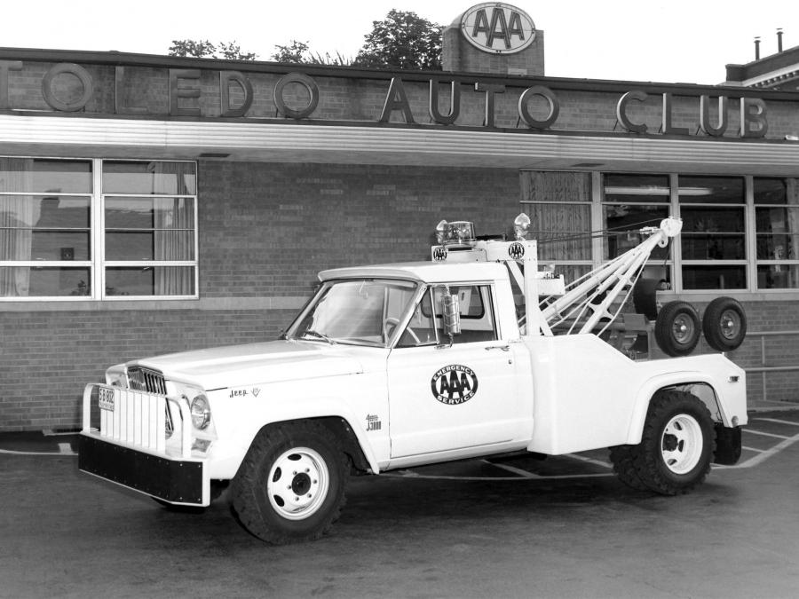  Jeep Gladiator Tow Truck 1965 года  (фото 1 из 1)